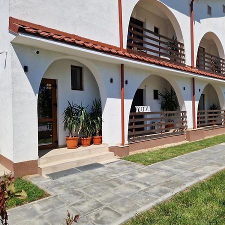 Yuka Hotel Vama Veche Buitenkant foto