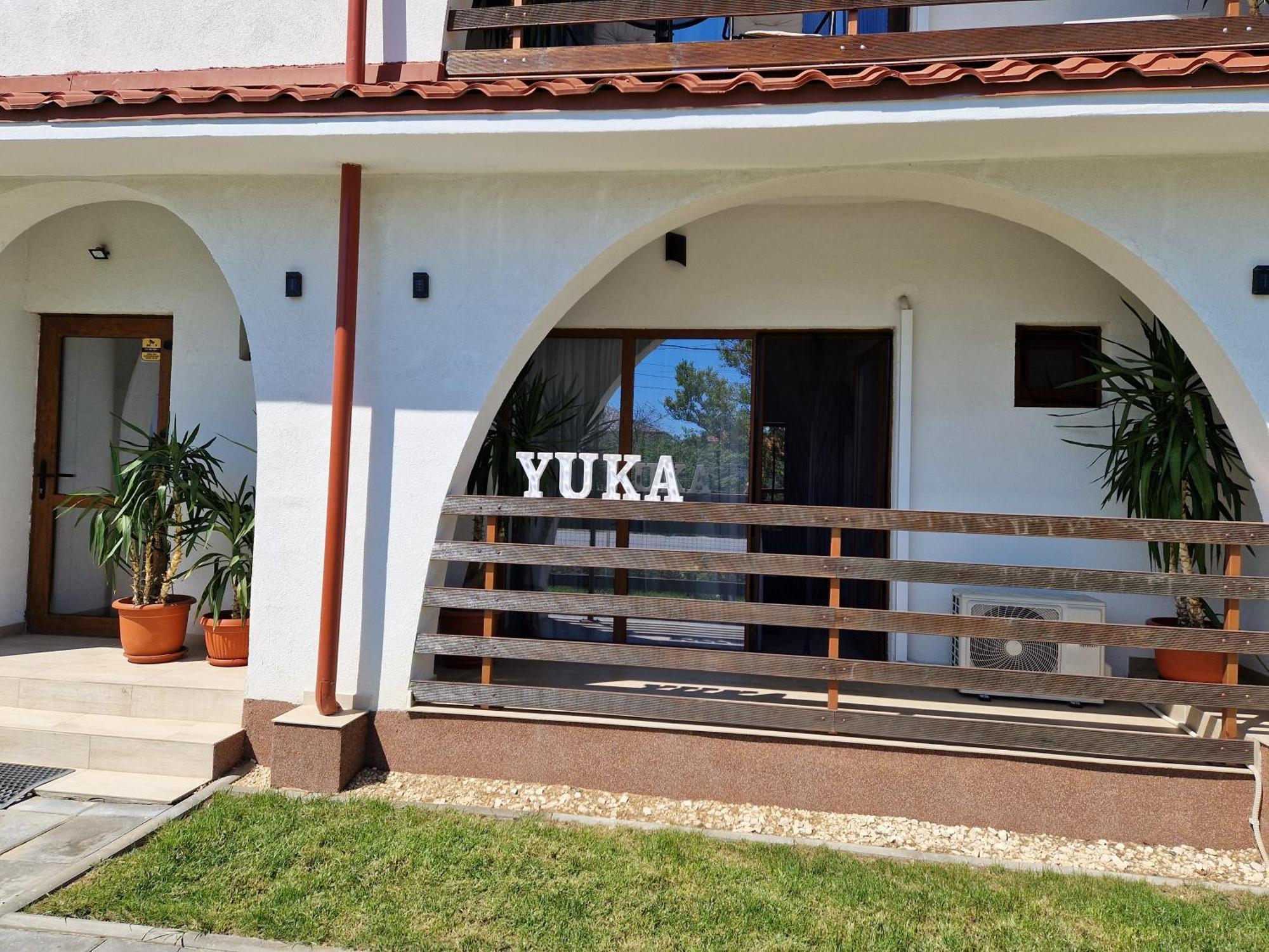 Yuka Hotel Vama Veche Buitenkant foto